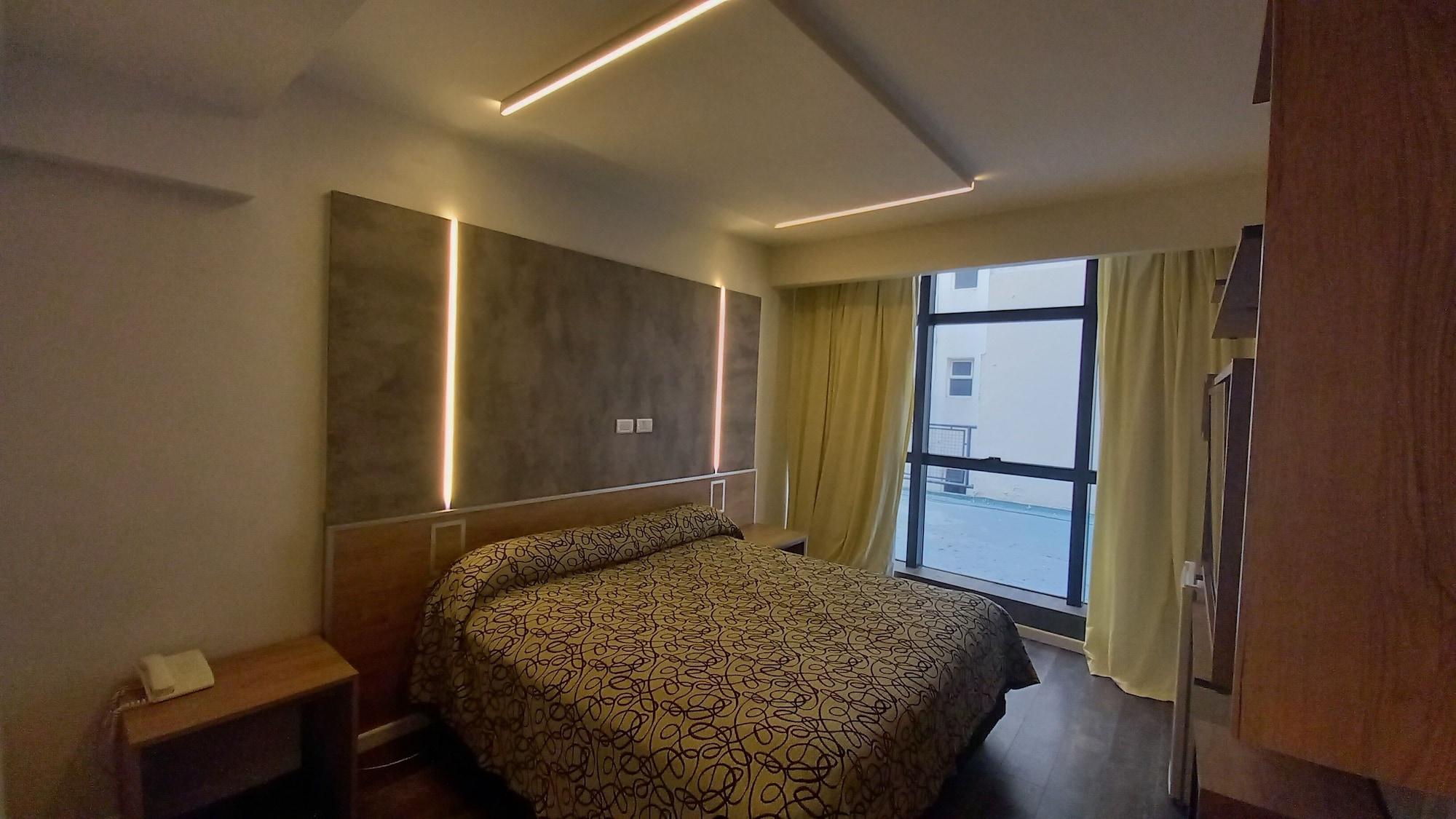 Hotel Versailles 마르델플라타 외부 사진